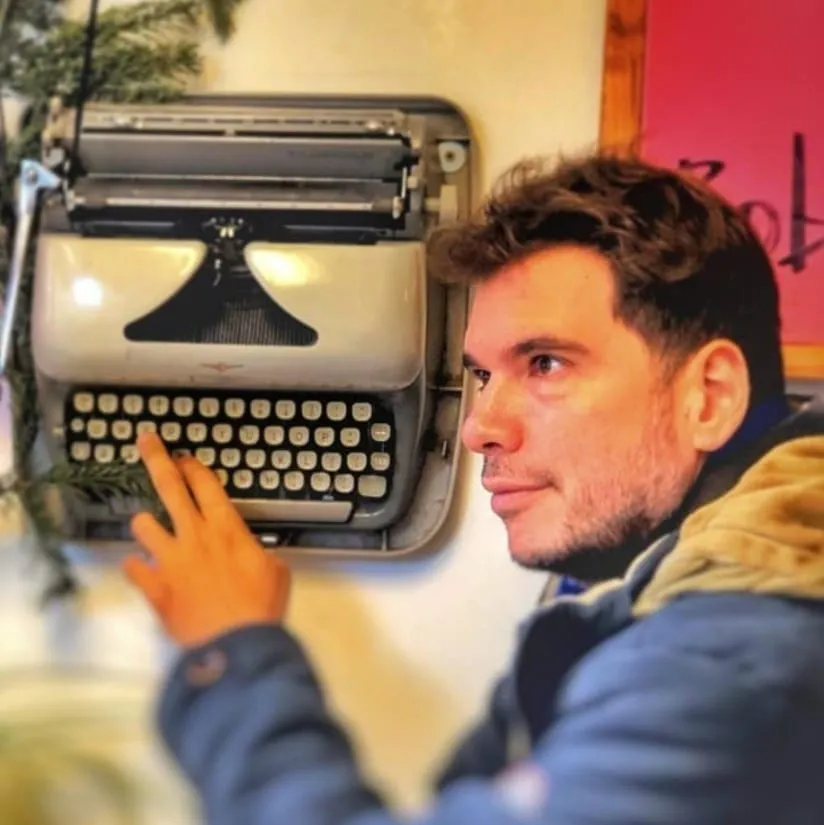 Retrato de Fernando Palacios, palestrante e showrunner de storytelling